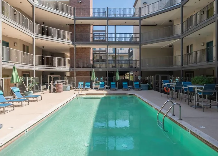 Modern 2bd - Asu - Sloan Pk - Wd - Parking - Sleeps 8 Apartment *