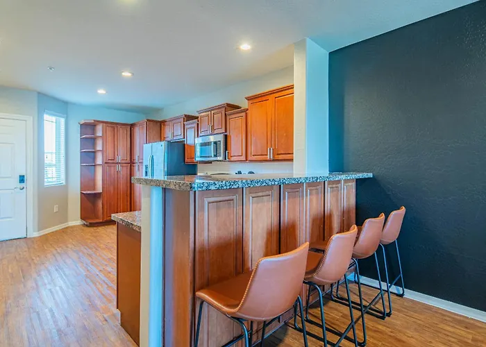 Modern 2bd - Asu - Sloan Pk - Wd - Parking - Sleeps 8