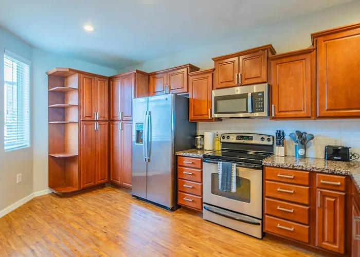 Apartment Modern 2bd - Asu - Sloan Pk - Wd - Parking - Sleeps 8